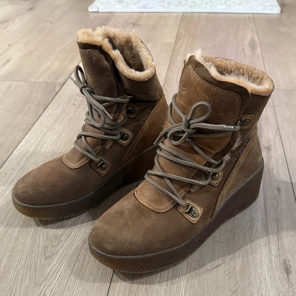 Cougar Dylan Winter Boot Brown Leather Wedge Womens size 8 - Picture 3 of 6